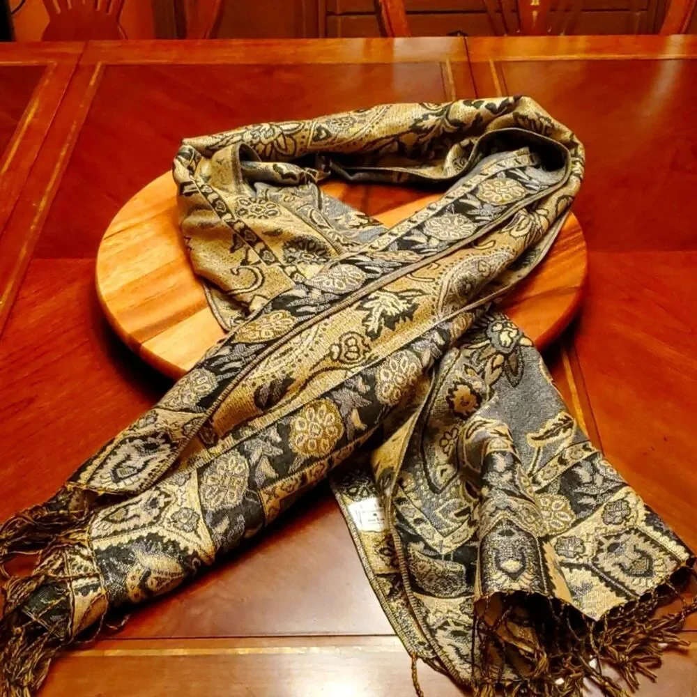 UNBRANDED ONE SIZE Scarf/ WRAP